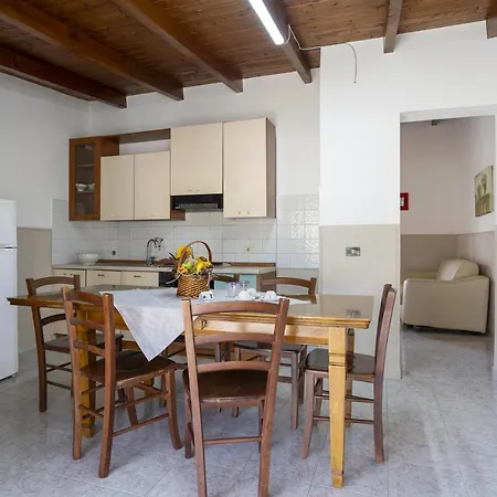Apartmán Oasi Lamia - 1 *