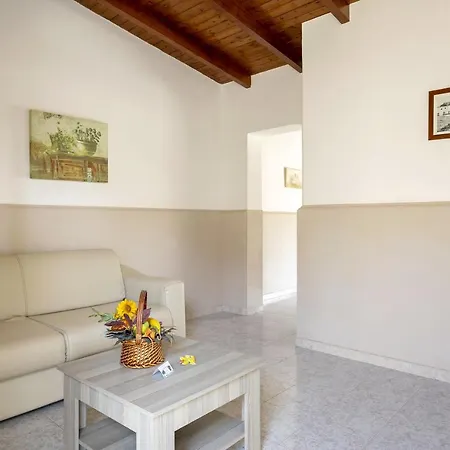 Apartmán Oasi Lamia - 1 *